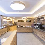 Ofentuerl Alpine Living 4*