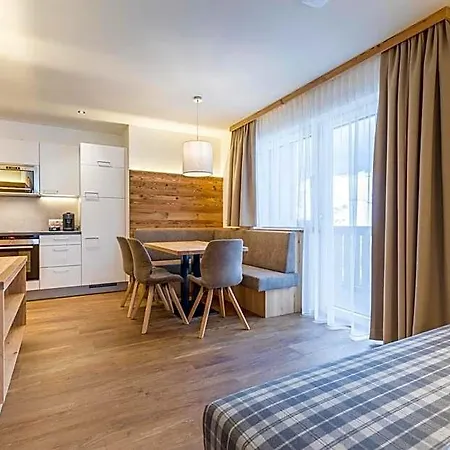 Ofentuerl Alpine Living Ξενοδοχείο με διαμερίσματα 4*
