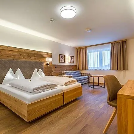 Ξενοδοχείο με διαμερίσματα Ofentuerl Alpine Living 4*