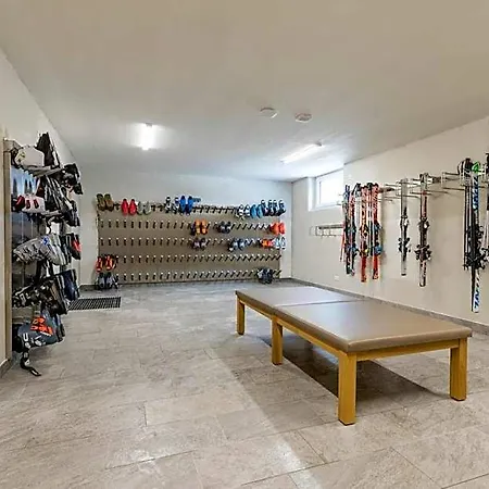 Ξενοδοχείο με διαμερίσματα Ofentuerl Alpine Living