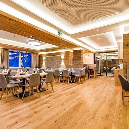 Ofentuerl Alpine Living Ξενοδοχείο με διαμερίσματα 4*
