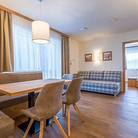 Ξενοδοχείο με διαμερίσματα Ofentuerl Alpine Living