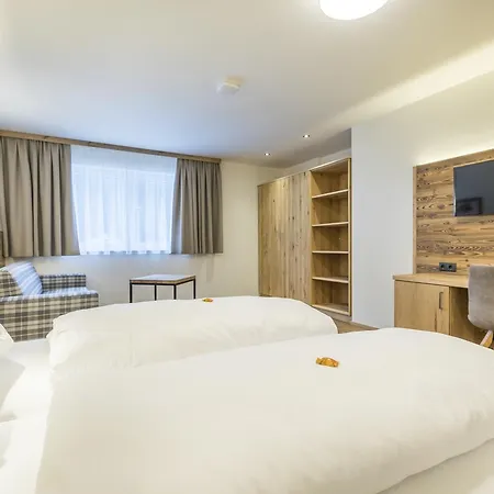 Ofentuerl Alpine Living Aparthotel 4*