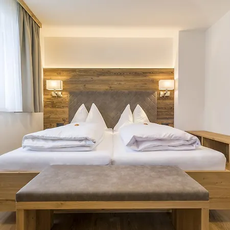 Ofentuerl Alpine Living 4* Flachau