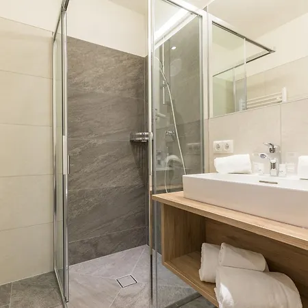 Ofentuerl Alpine Living Ξενοδοχείο με διαμερίσματα 4*
