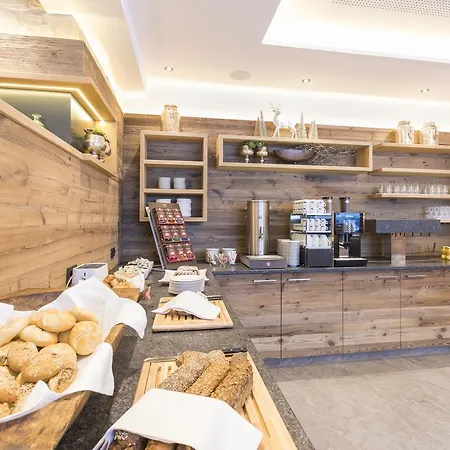 Aparthotel Ofentuerl Alpine Living