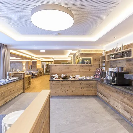 Ofentuerl Alpine Living 4*