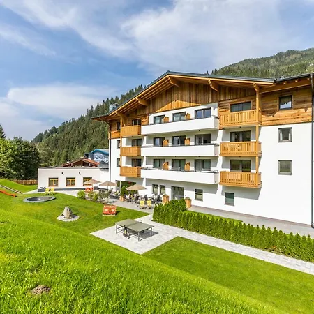 Ofentuerl Alpine Living 4* Flachau